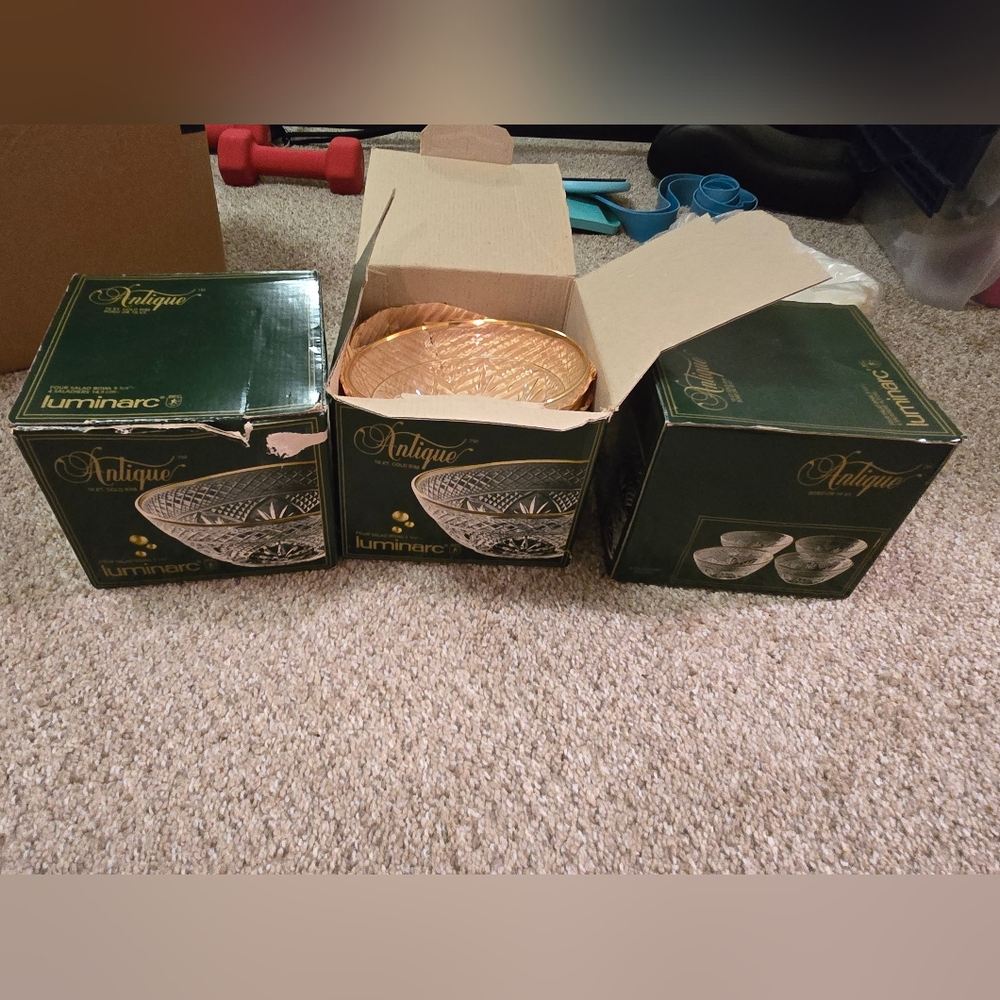 Luminarc vintage salad bowls NIB
